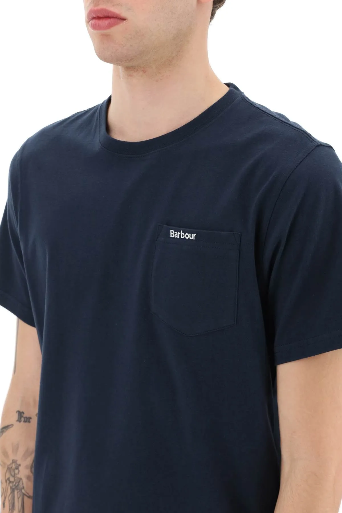 classic chest pocket t-shirt