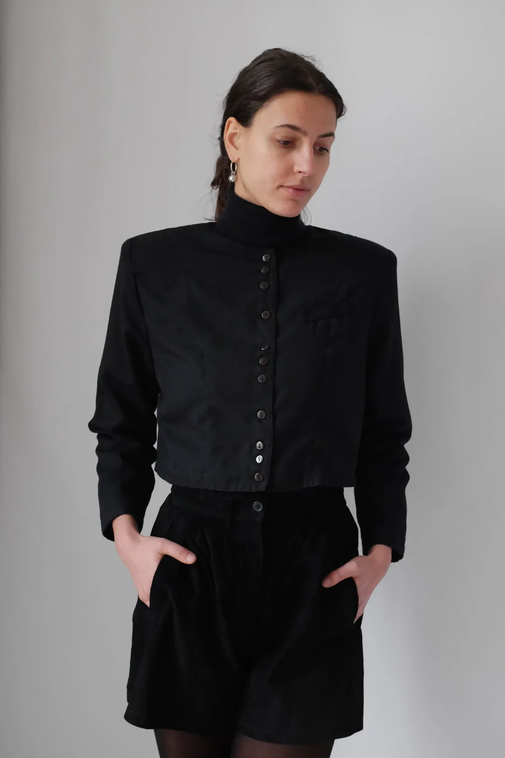 CROPPED VINTAGE BLACK BOXY BLAZER