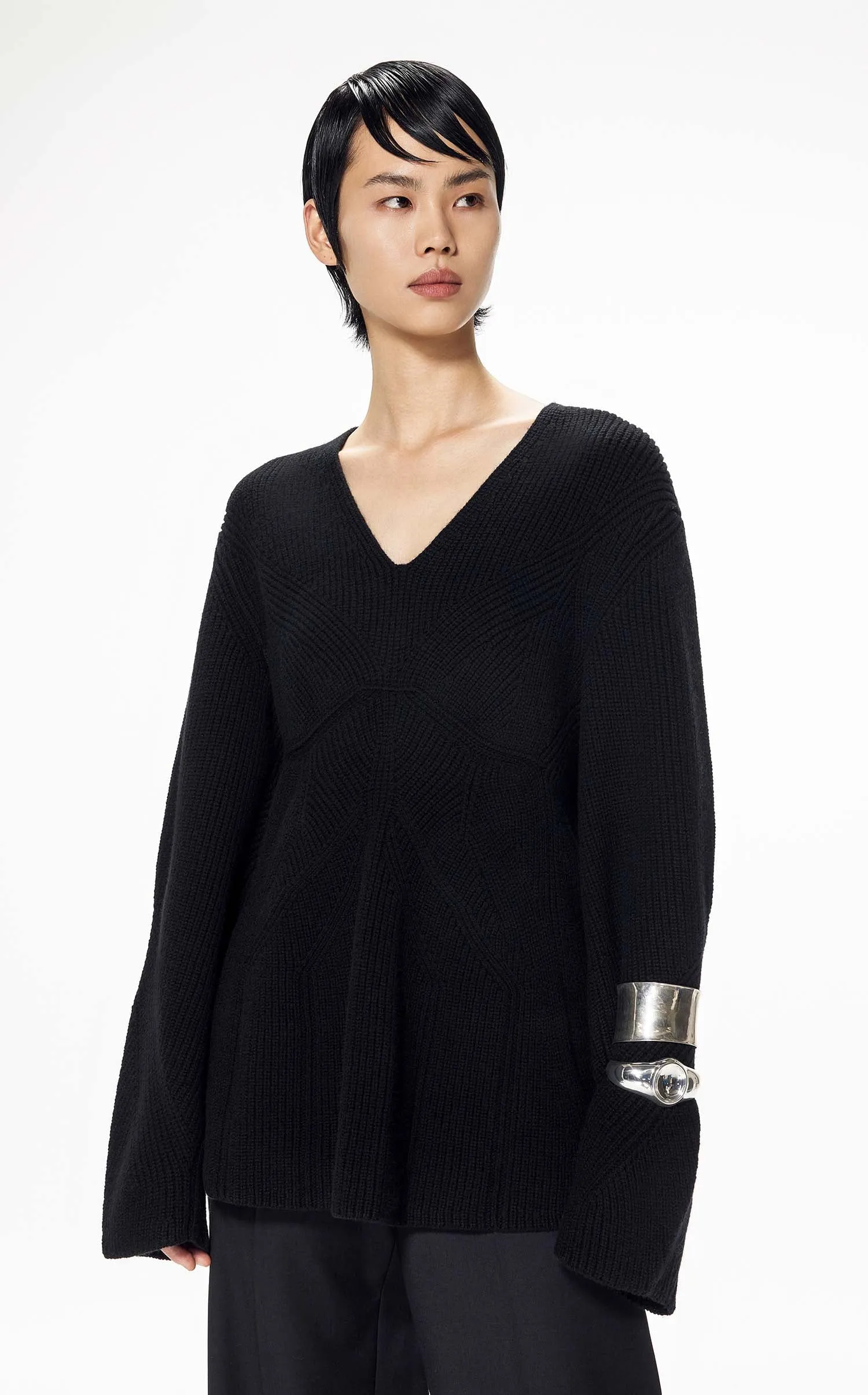 Sweaters / JNBY V-Neck Long Sleeve Pullover Sweater